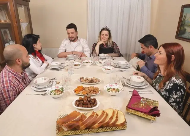Yemekteyiz Yarışmacısı Aybike Alev Yanar, Cezaevine Girip Çıktığını Duyurdu