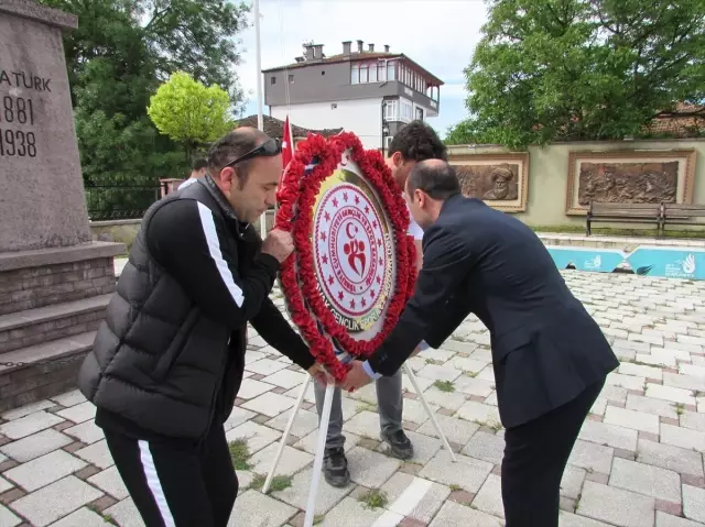 19 Mayıs Atatürk'ü Anma Gençlik ve Spor Bayramı 19 Mayıs Atatürk'ü Anma Gençlik ve Spor Bayramı