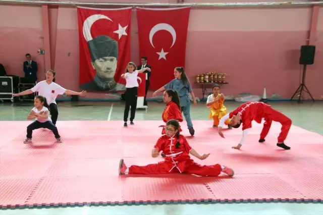 19 Mayıs Atatürk'ü Anma Gençlik ve Spor Bayramı 19 Mayıs Atatürk'ü Anma Gençlik ve Spor Bayramı