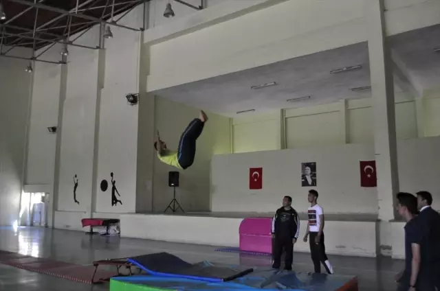 19 Mayıs Atatürk'ü Anma, Gençlik ve Spor Bayramı 19 Mayıs Atatürk'ü Anma, Gençlik ve Spor Bayramı