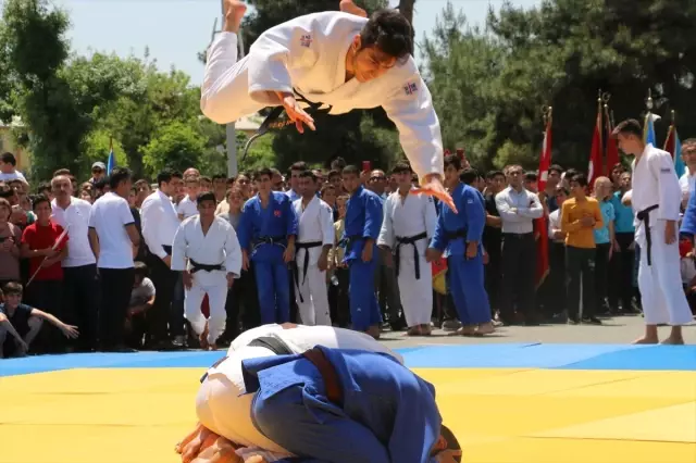 19 Mayıs Atatürk'ü Anma Gençlik ve Spor Bayramı