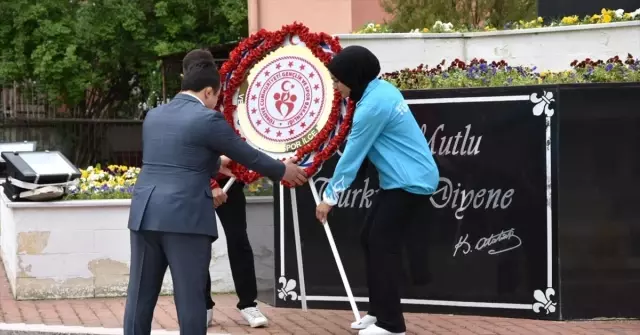 19 Mayıs Atatürk'ü Anma Gençlik ve Spor Bayramı 19 Mayıs Atatürk'ü Anma Gençlik ve Spor Bayramı