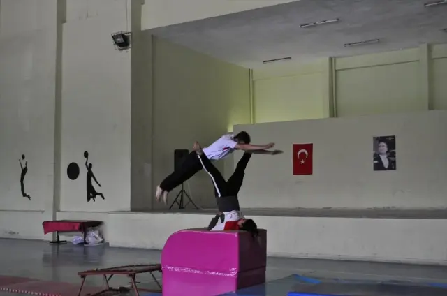 19 Mayıs Atatürk'ü Anma, Gençlik ve Spor Bayramı 19 Mayıs Atatürk'ü Anma, Gençlik ve Spor Bayramı