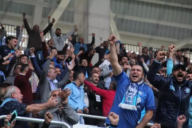 Adana Demirspor'da Play-off Sevinci Ağlattı Adana Demirspor'da Play-off Sevinci Ağlattı