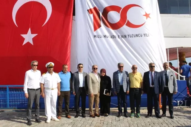 Akdeniz Sularında 19 Mayıs Coşkusu Akdeniz Sularında 19 Mayıs Coşkusu