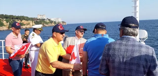 Akdeniz Sularında 19 Mayıs Coşkusu Akdeniz Sularında 19 Mayıs Coşkusu