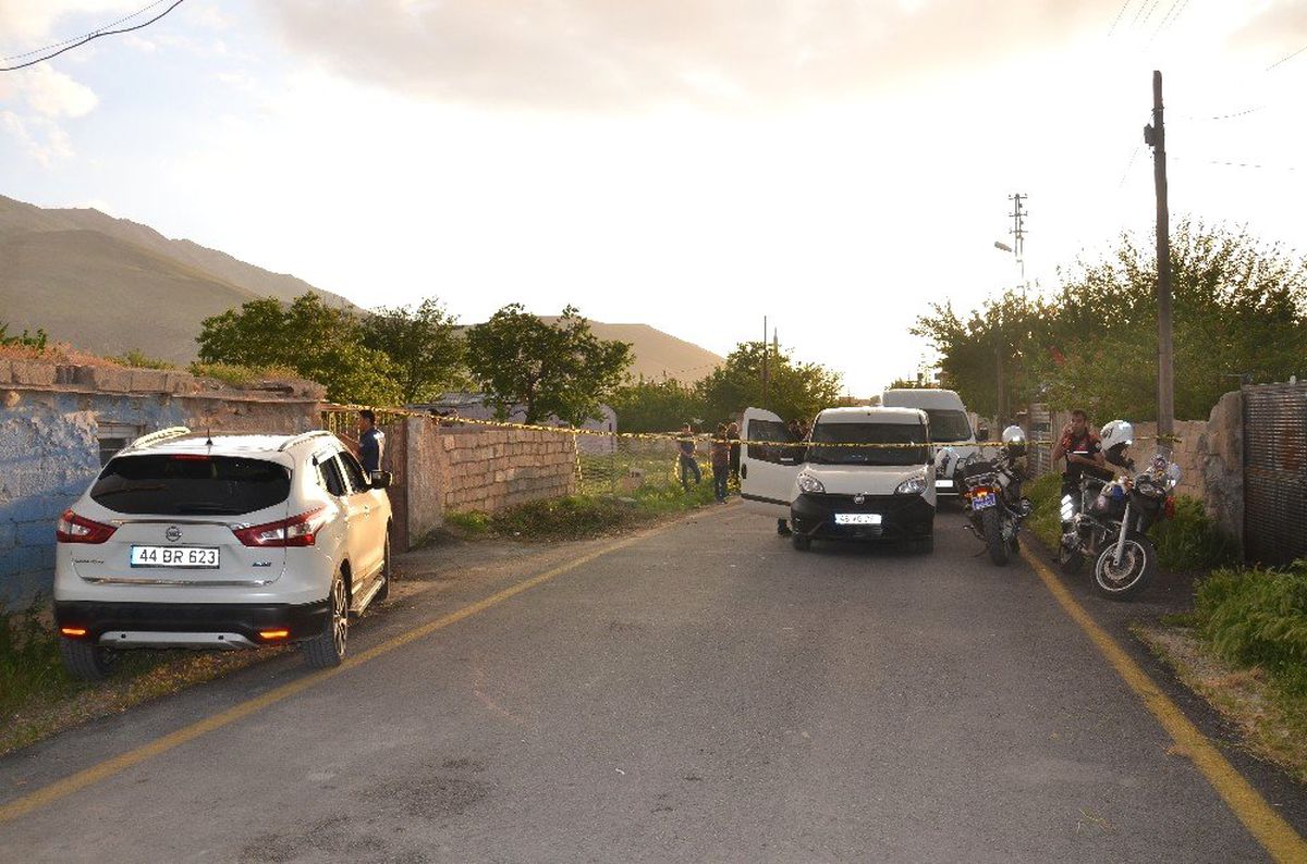Av Tüfeğiyle Etrafa Ateş Açtı: Teyzesini Öldürdü, 2 Kişiyi Yaraladı