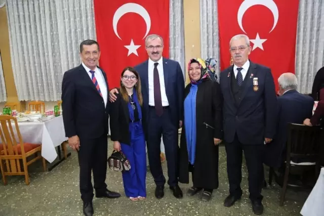 Bizler, Kahraman Bir Milletin Mensubuyuz