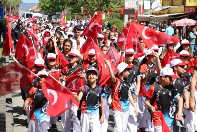 Çanakkale'de 19 Mayıs Kutlamaları Çanakkale'de 19 Mayıs Kutlamaları