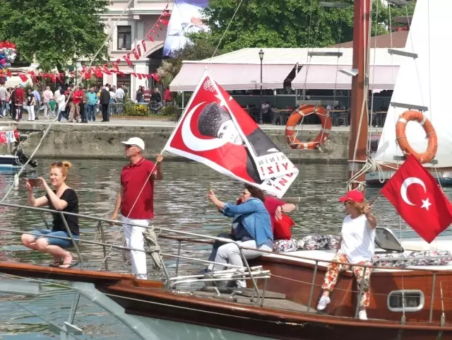 Denizde 19 Mayıs Coşkusu