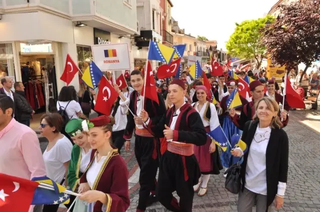 Edirne'de 19 Mayıs Gençlik ve Spor Bayramı Coşkuyla Kutlandı Edirne'de 19 Mayıs Gençlik ve Spor Bayramı Coşkuyla Kutlandı