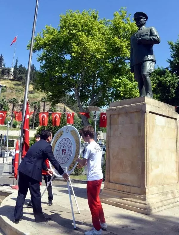 Kahramanmaraş'ta 19 Mayıs Coşkusu Kahramanmaraş'ta 19 Mayıs Coşkusu
