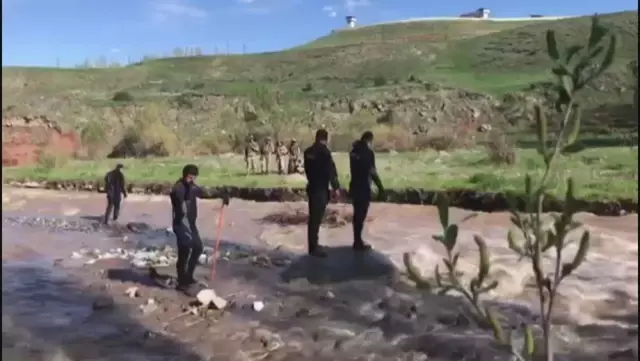 Kars'ta Kaybolan Küçük Kızı Arama Çalışmaları Sürüyor
