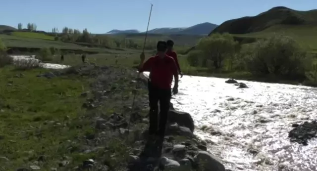 Kars'ta Kaybolan Küçük Kızı Arama Çalışmaları Sürüyor
