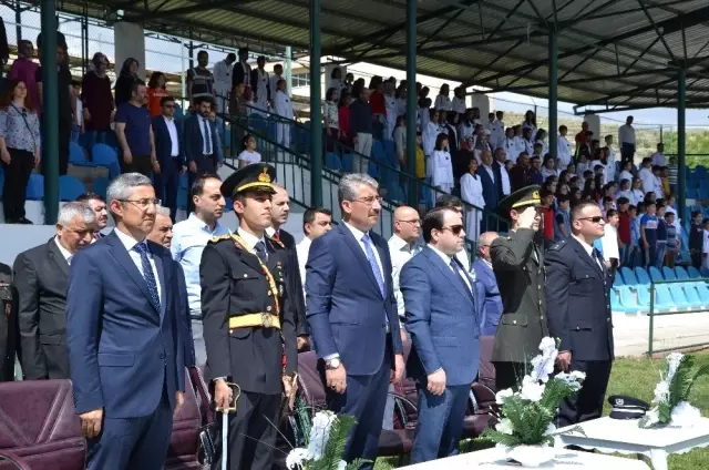 Malatya'nın İlçelerinde 19 Mayıs Coşkusu Malatya'nın İlçelerinde 19 Mayıs Coşkusu