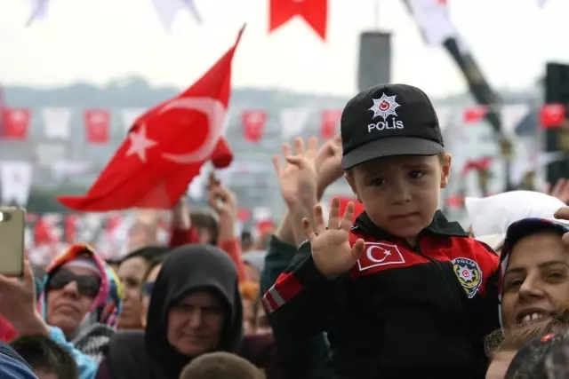 Samsun'da Nefes Kesen 19 Mayıs Kutlamaları Samsun'da Nefes Kesen 19 Mayıs Kutlamaları