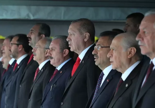 Samsun'da Nefes Kesen 19 Mayıs Kutlamaları Samsun'da Nefes Kesen 19 Mayıs Kutlamaları