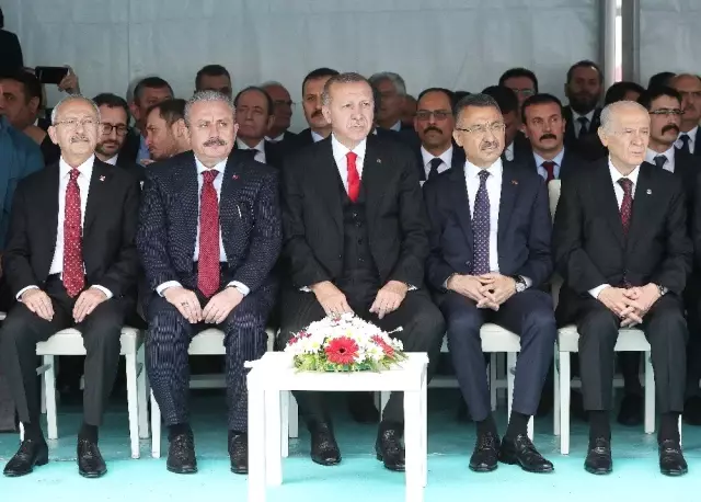 Samsun'da Nefes Kesen 19 Mayıs Kutlamaları Samsun'da Nefes Kesen 19 Mayıs Kutlamaları