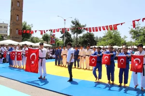 Siirt'te, 19 Mayıs Coşkusu