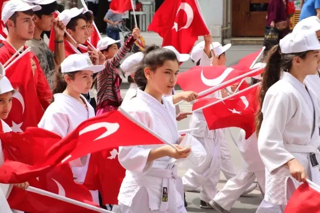 Sivas'ta 19 Mayıs Kutlamaları Sivas'ta 19 Mayıs Kutlamaları