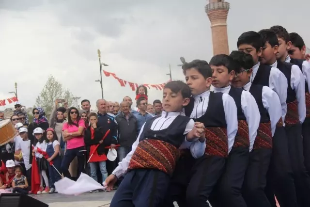 Sivas'ta 19 Mayıs Kutlamaları Sivas'ta 19 Mayıs Kutlamaları