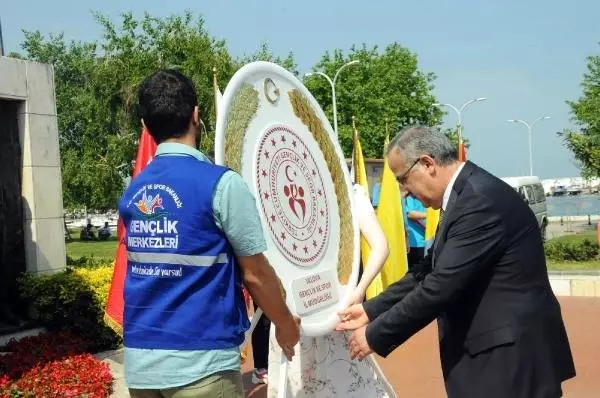 Yalova'da 19 Mayıs Coşkuyla Kutlandı Yalova'da 19 Mayıs Coşkuyla Kutlandı