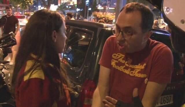 Bağdat Caddesi'nde Şampiyonluk Turu Atan Galatasaraylı Taraftarlara Saldırı