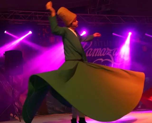 Bitlis'te Semazen Gösterisi Bitlis'te Semazen Gösterisi