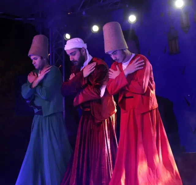 Bitlis'te Semazen Gösterisi Bitlis'te Semazen Gösterisi