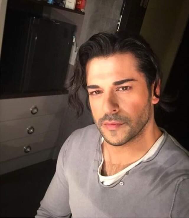 Burak Özçivit'in Son Paylaşımı Takipçileri Tarafından Beğeni Yağmuruna Tutuldu!