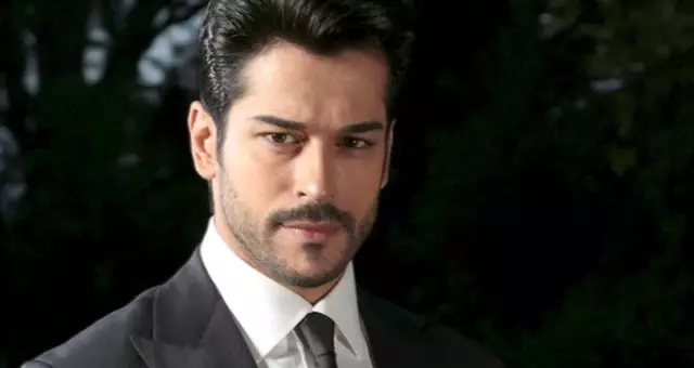 Burak Özçivit'in Son Paylaşımı Takipçileri Tarafından Beğeni Yağmuruna Tutuldu! Burak Özçivit'in Son Paylaşımı Takipçileri Tarafından Beğeni Yağmuruna Tutuldu!