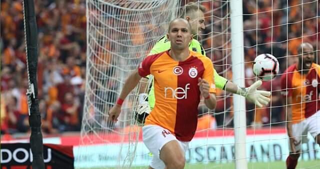 Galatasaray'ın Yıldız İsmi Feghouli'ye Dev Talip