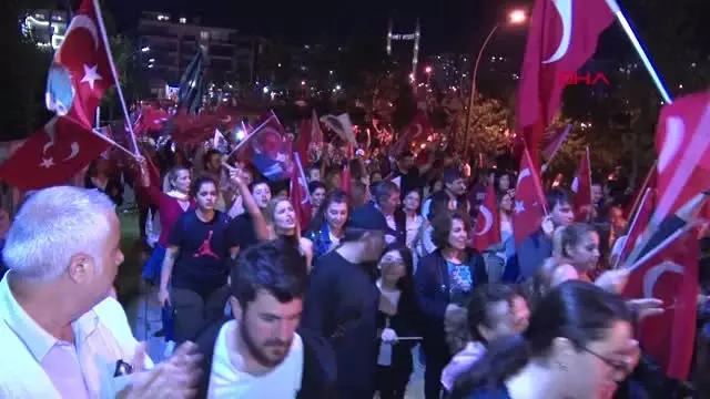 İstanbul Beylikdüzü'nde 19 Mayıs'ın 100. Yılı Coşkuyla Kutlandı İstanbul Beylikdüzü'nde 19 Mayıs'ın 100. Yılı Coşkuyla Kutlandı