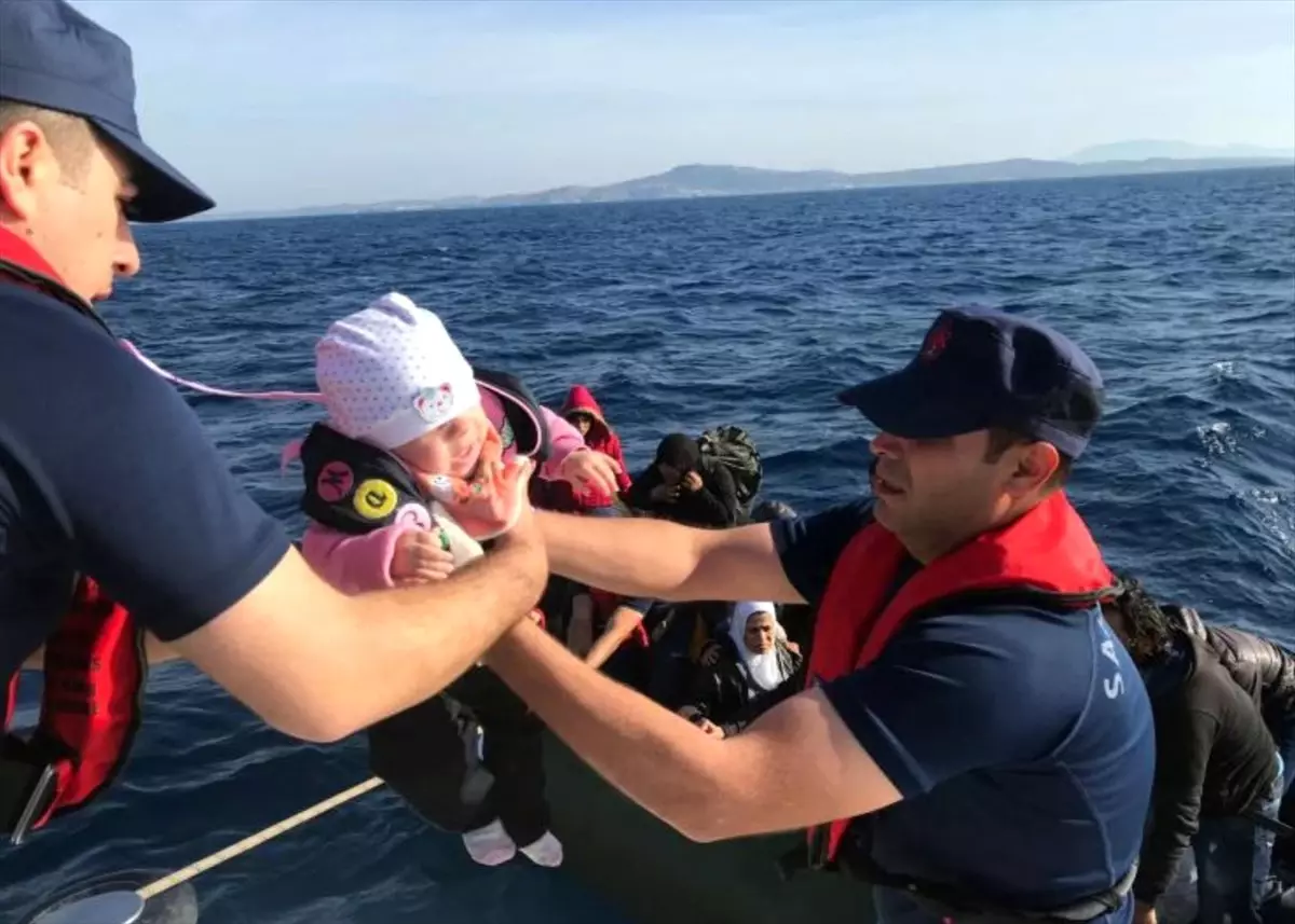 İzmir'de 126 Düzensiz Göçmen Yakalandı