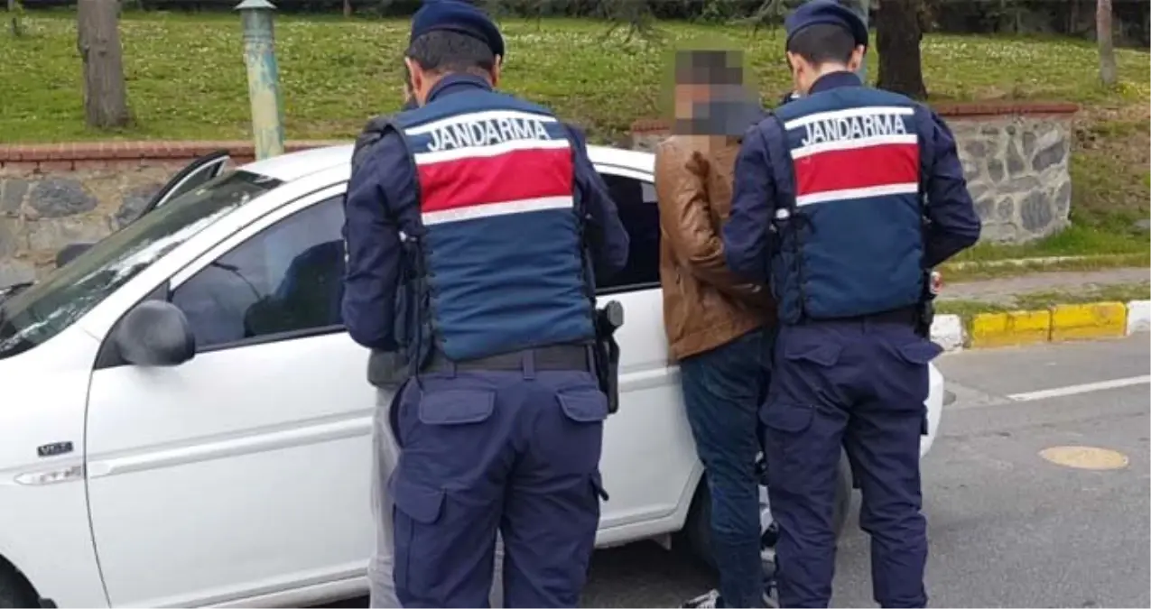 Jandarma Ekipleri, Villaya Giren Soyguncuları Ayak İzlerinden Yakaladı