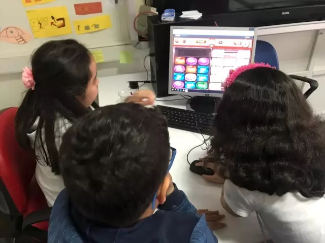 Öğrenciler İngilizce'yi Oyunla Öğreniyor