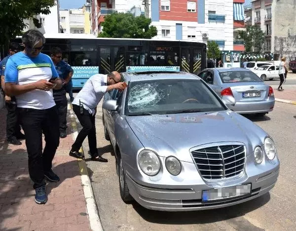 Pazarlığı Bozan Galericiyi Plastik Kelepçe Takıp, Dövdüler