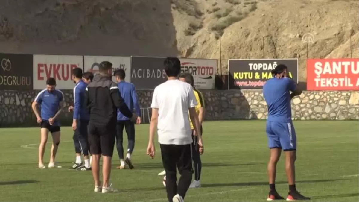 Ali Ravcı: 'Bizin Tek Amacımız Galip Gelerek Avrupa Kupalarına Gitmek'