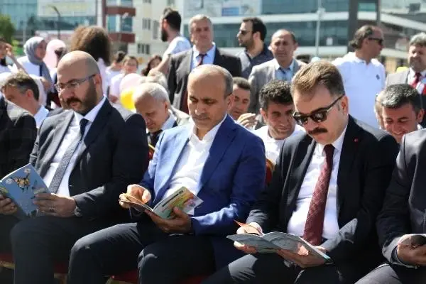 Arnavutköy Belediyesi, 1071 Çocuk Yazara Geleceğin Kapılarını Açıyor Arnavutköy Belediyesi, 1071 Çocuk Yazara Geleceğin Kapılarını Açıyor