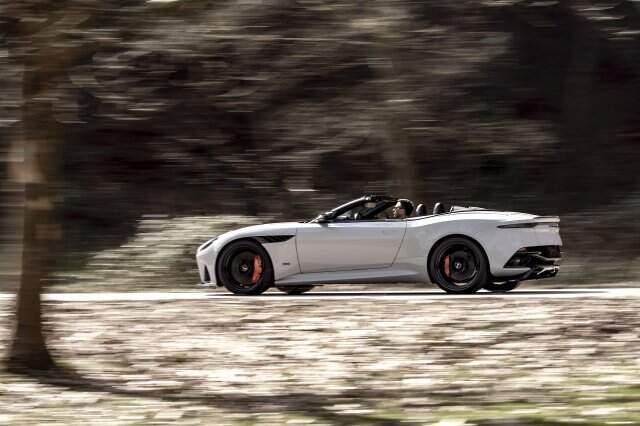 Aston Martin'in En Hızlı Üstü Açık Modeli Tanıtıldı