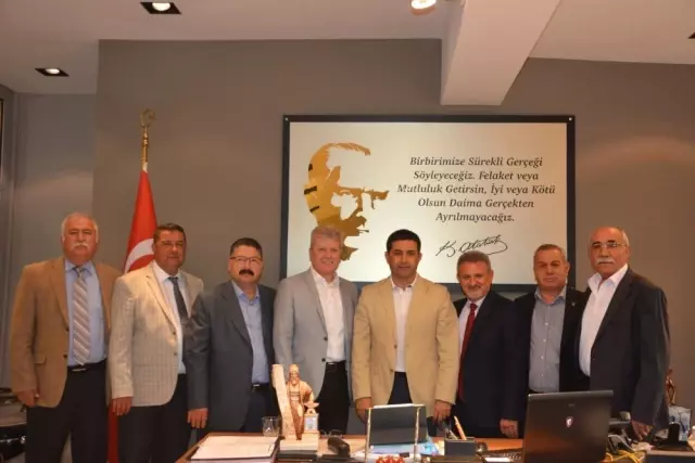 Ayesob Yönetiminden Kuşadası Belediye Başkanı Günel'e 'Hayırlı Olsun' Ziyareti