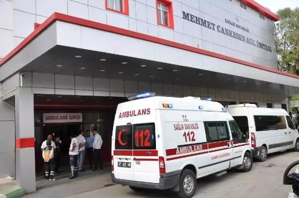 Devrilen Traktörünün Altında Kalan Çiftçi Öldü