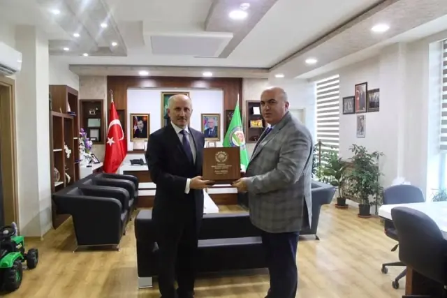 Vali Meral: