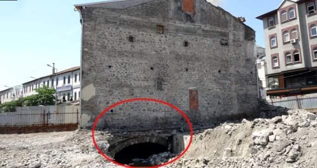 Kentsel Dönüşüm Çalışmalarında Tarihi Sur ve Menfez Ortaya Çıktı
