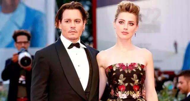 Ünlü Oyuncu Depp, Eski Eşini Kendisine Şiddet Uygulamakla Suçladı Ünlü Oyuncu Depp, Eski Eşini Kendisine Şiddet Uygulamakla Suçladı