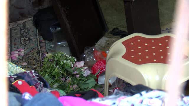 Gözü Dönmüş Cani, Başına Saksıyla Vurup Bıçakladığı Arkadaşınının Cesedini Kanala Atmak İsterken Yakalandı