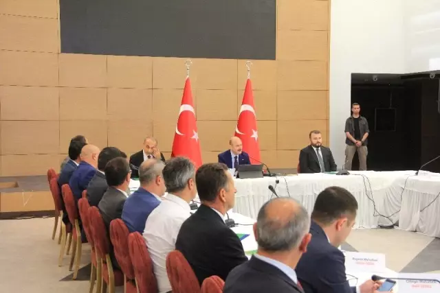 İçişleri Bakanı Soylu: 'Bir Takım Aklı Evveller Diyor Ki 'Ysk Kararında Çalmayı Söylemedi', Aslında... İçişleri Bakanı Soylu: 'Bir Takım Aklı Evveller Diyor Ki 'Ysk Kararında Çalmayı Söylemedi', Aslında...