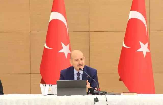 İçişleri Bakanı Soylu: 'Bir Takım Aklı Evveller Diyor Ki 'Ysk Kararında Çalmayı Söylemedi', Aslında... İçişleri Bakanı Soylu: 'Bir Takım Aklı Evveller Diyor Ki 'Ysk Kararında Çalmayı Söylemedi', Aslında...