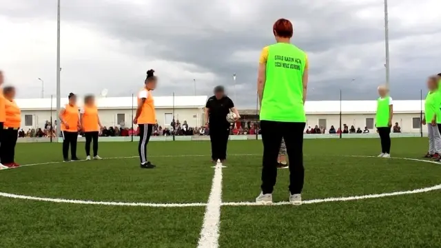 Kadın Mahkumlar Yeşil Sahada