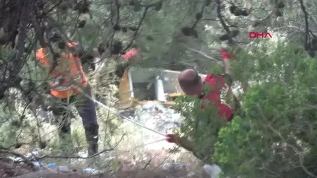 Muğla Otomobiliyle 40 Metreden Uçuruma Yuvarlandı. Yeniden Muğla Otomobiliyle 40 Metreden Uçuruma Yuvarlandı. Yeniden